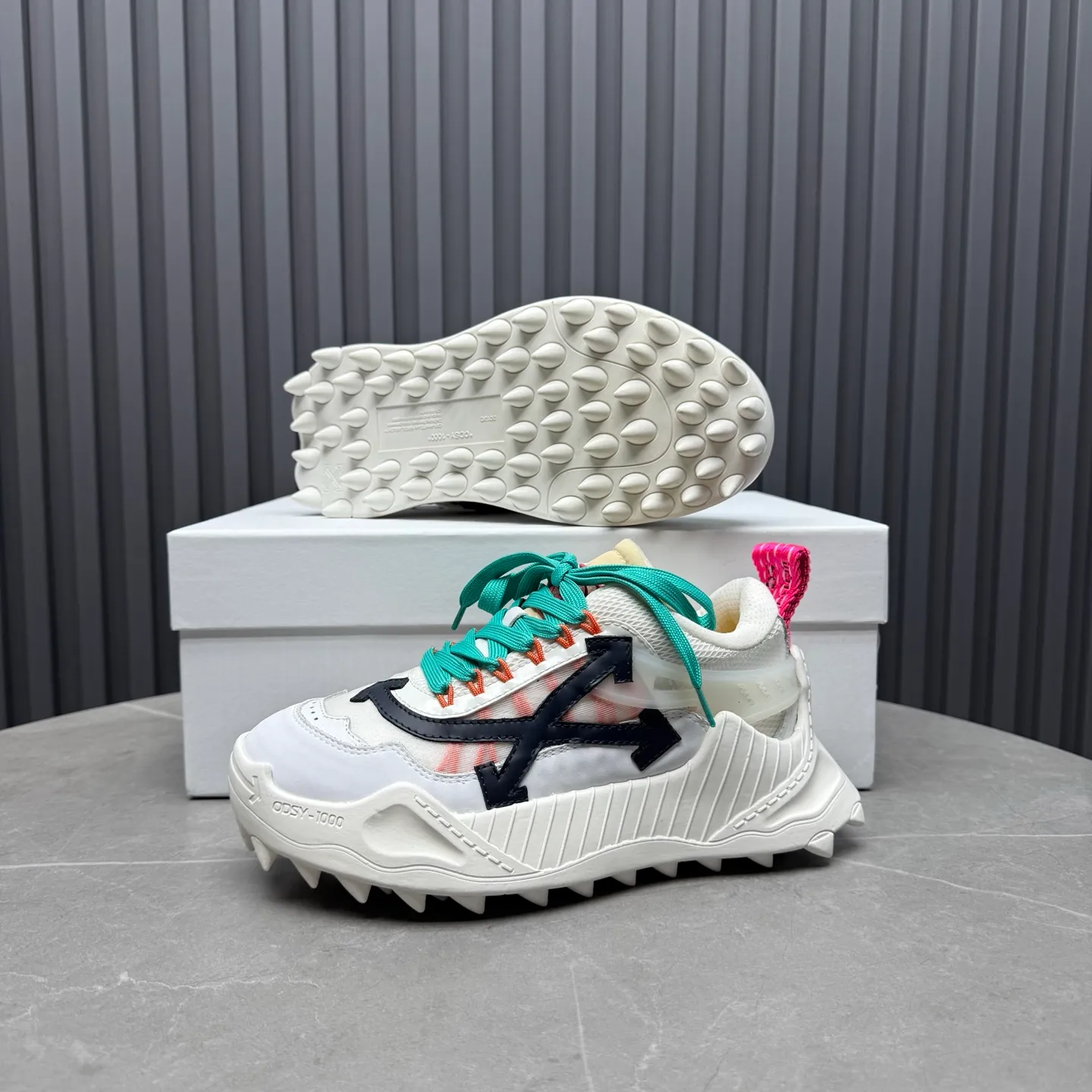 【OFF WHITE】P: 680💰Couple model, Size: Female 35-40; Male 39-44 (customized at 45.46) 2025SS trendy brand OFF WHITE classic popular model, combined outsole, official website original 1:1 developed top-level copy, ️Selected imported high-mercerized matte cowhide splicing breathable mesh ✔️Breathable lining, breathable and comfortable, simple and personalized design, official website rubber outsole.